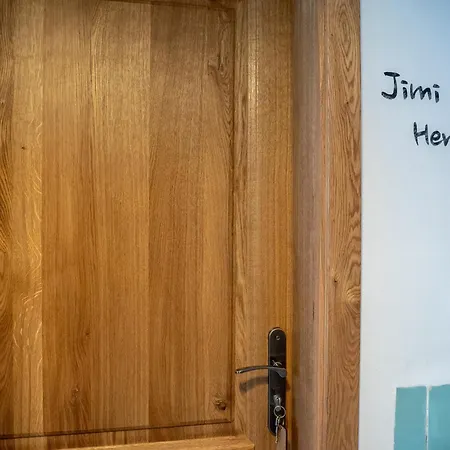 Jimi Hendrix Apartment