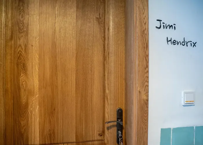 Jimi Hendrix Apartment